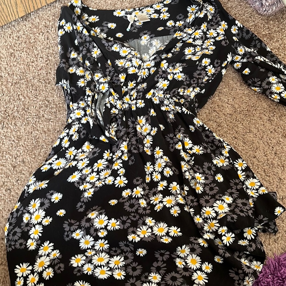 Floral mid sleeve dress!